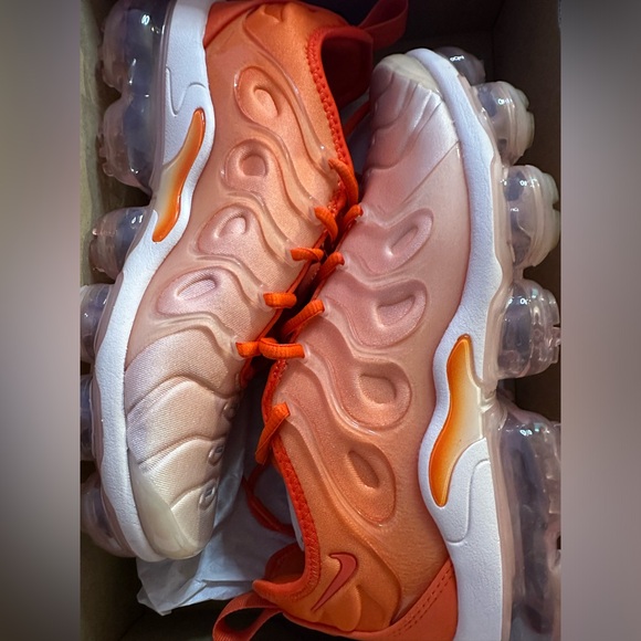 Nike Air Vapormax Plus “Guava Ice” Women’s Size 7.5 - Picture 1 of 2